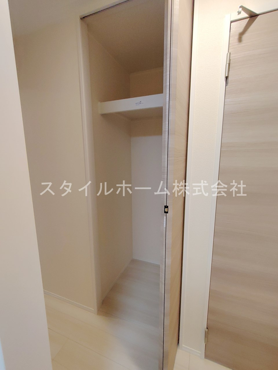 ウェストテラス大西の収納|別部屋写真です。