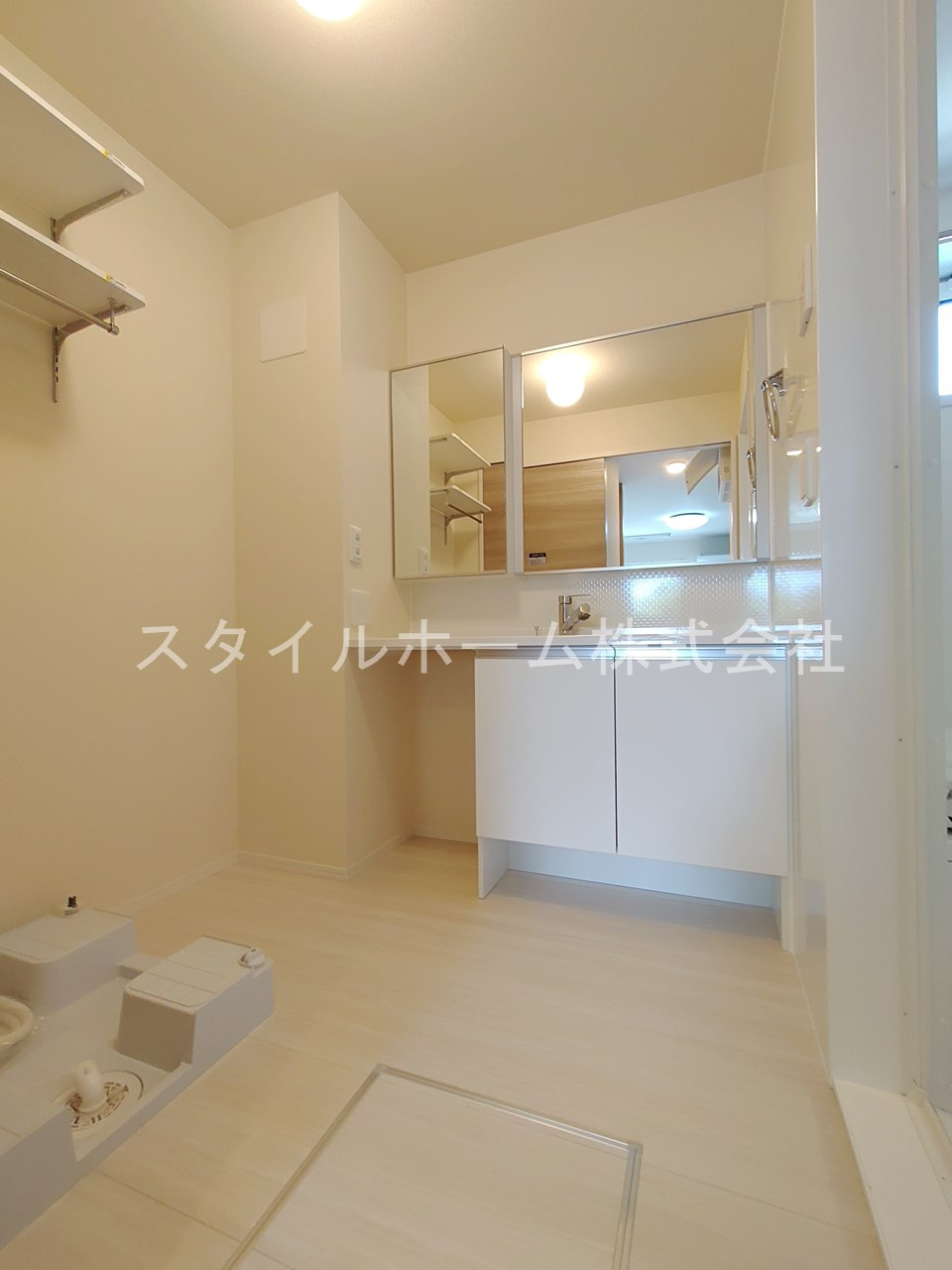 ウェストテラス大西の洗面所|別部屋写真です。