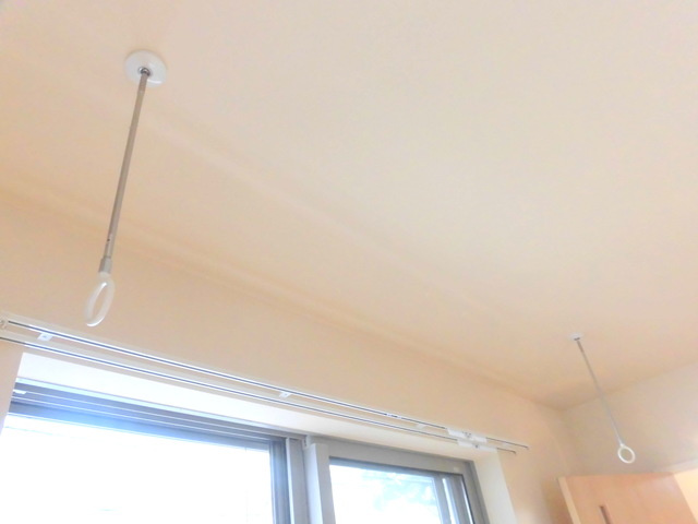 上北沢４丁目メゾンの内装|室内物干しフック