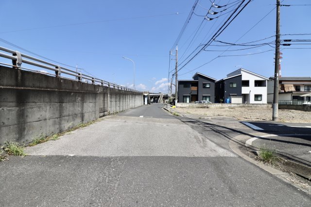 足利市田中町の売地の前面道路含む現地写真