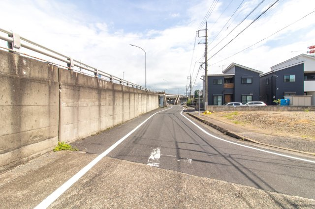 足利市田中町の売地の前面道路含む現地写真