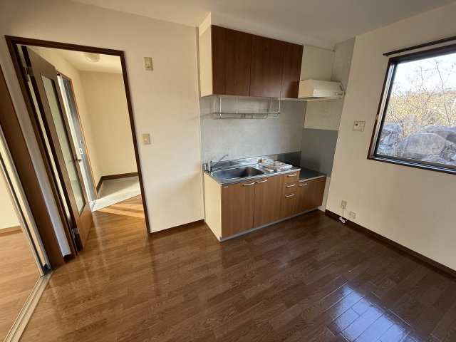 メゾン旭が丘A棟の居間・リビング