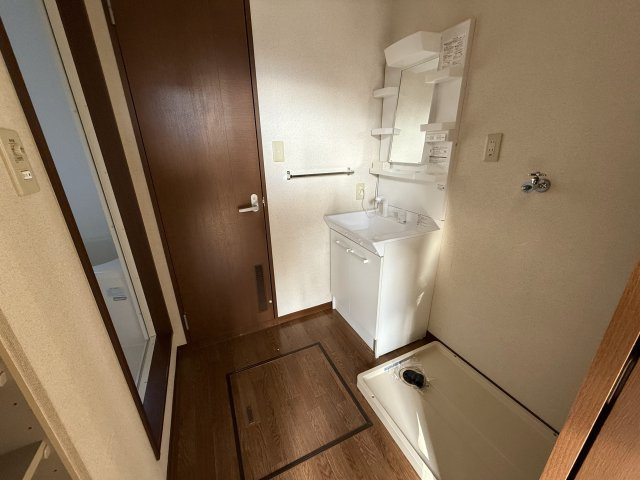 メゾン旭が丘A棟の洗面所