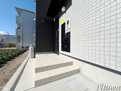 【エントランス】 | ルーナ本陣 | ゆとりのあるエントランスです