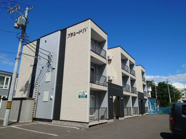 プラシードⅣの外観