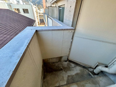 【バルコニー】 | 岩崎ビル