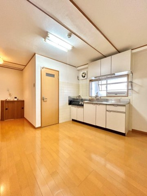 【居間・リビング】 | 岩崎ビル