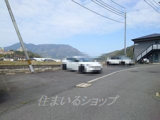 ビューテラス渡辺の駐車場
