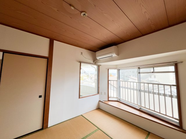 インペリアル西本Ⅰの和室