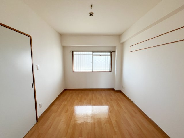 インペリアル西本Ⅰの洋室