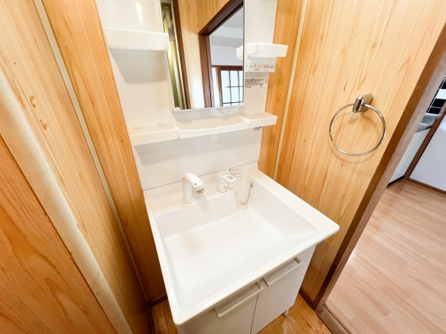 インペリアル西本Ⅰの独立洗面台