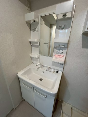 フォンテーヌ逆瀬川の収納|クローゼットです