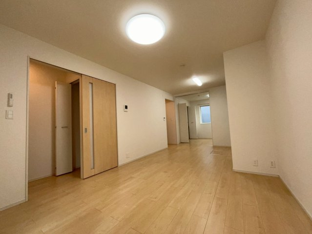 フォンテーヌ逆瀬川の居間・リビング|LDK13帖あります