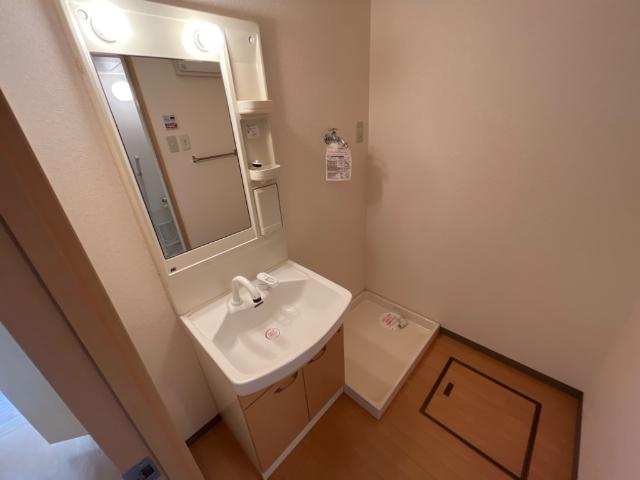 ＳＵＣＣＥＥＤの洗面所|洗面