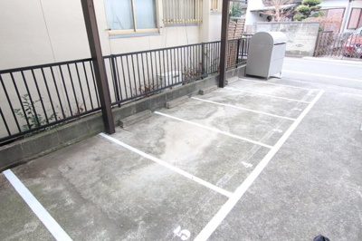 敷地内バイク置き場あり(空き確認要）♪