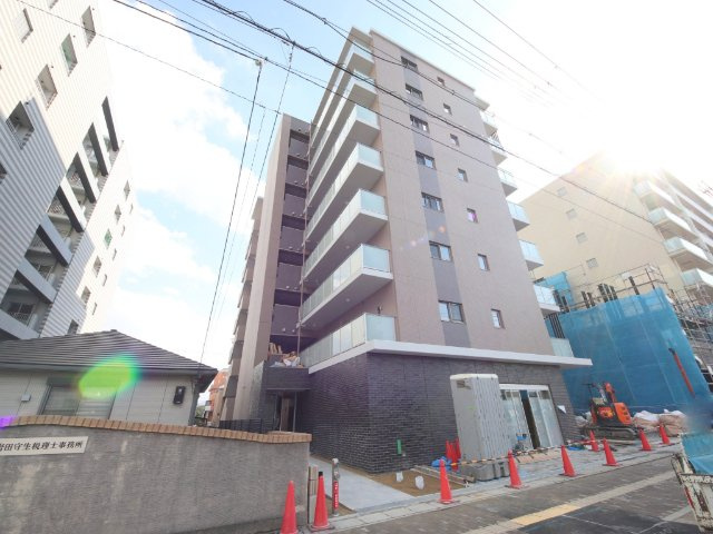 Sole Cedar 西大寺のエントランス