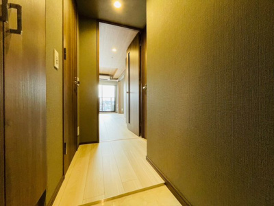 【玄関】 | メイクスWアート浅間町 | 明るい玄関です