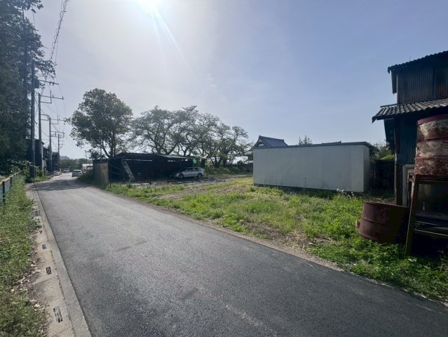 土地 富士見市上南畑の前面道路含む現地写真|境界ブロック、上下水道引込売主負担