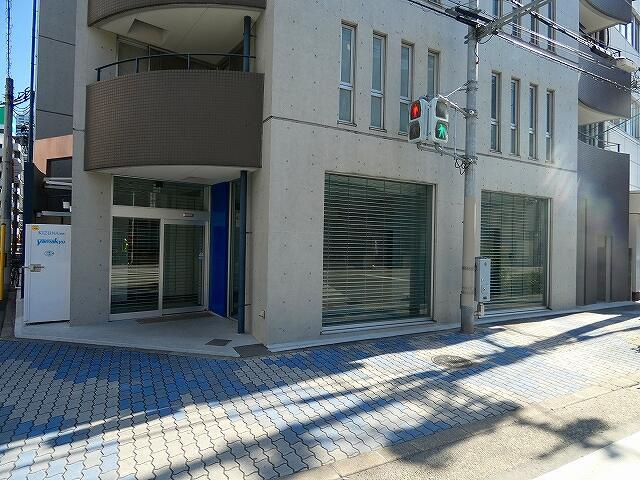 大阪市北区中津６丁目の店舗事務所