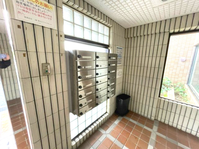 ジョイフル香里園のエントランス