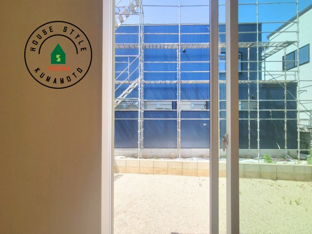 熊本市北区梶尾町第10-5棟（1号棟）の展望|窓から緑が見える物件も魅力的です。