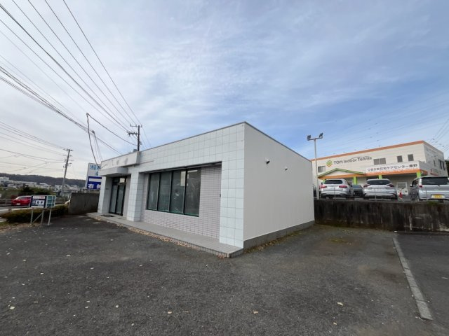 秦野市富士見町　貸店舗・貸事務所の外観