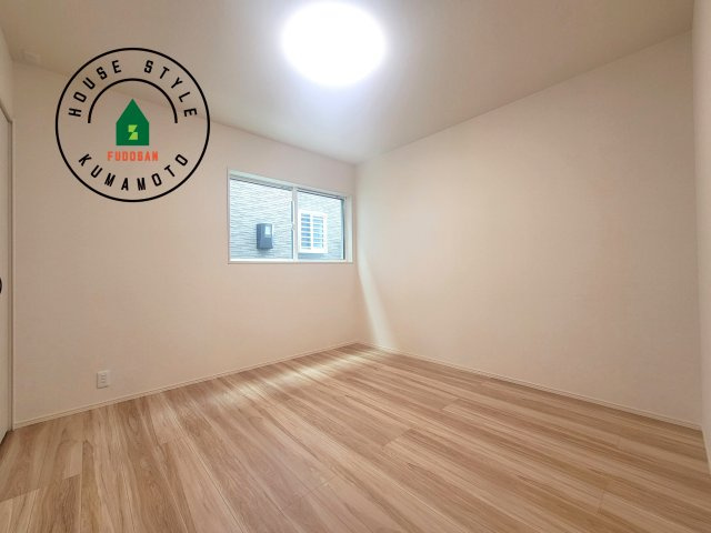 熊本市北区梶尾町第10-5棟（4号棟）の寝室|主寝室には収納力に優れたクローゼットがありますので、お部屋もすっきり片付きます。