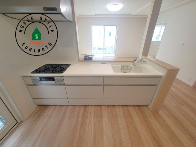 熊本市北区梶尾町第10-5棟（4号棟）のキッチン|ご家族を近くに感じられる対面キッチンのLDK。会話もはずみそうですね。