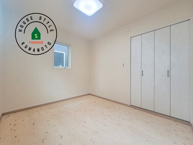 熊本市北区梶尾町第10-5棟（4号棟）の和室|和室を上手に活用すると暮らし方の幅が広がります。例えば普段は開け放して、子供の小さいうちはお昼寝や遊びのスペースに。畳はソフトなので転んでもケガをしにくく安心です