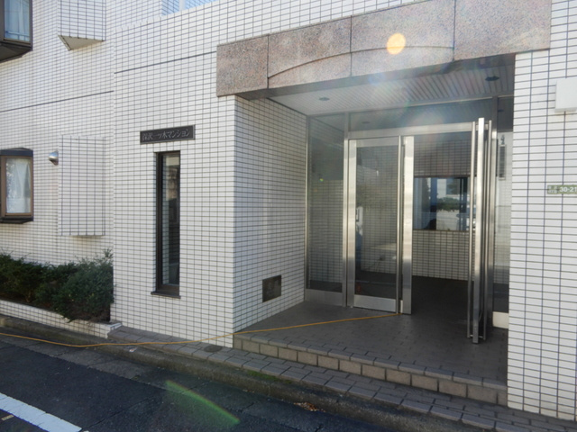 深沢一ツ木マンションのエントランス