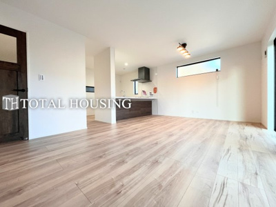 【居間・リビング】 | 立川市柴崎町5丁目　新築戸建　全4棟(3号棟)