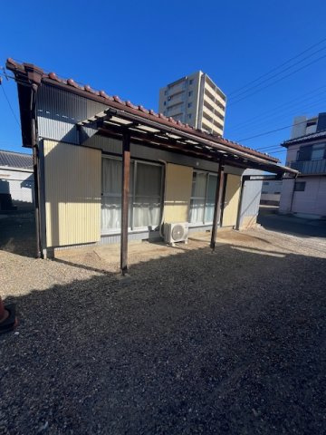 前並町貸家の外観