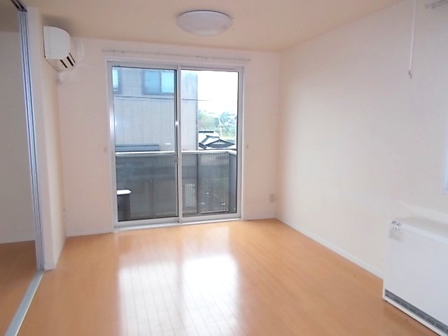 グランポルテＢの居間・リビング