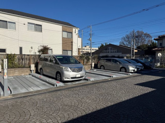 【駐車場】