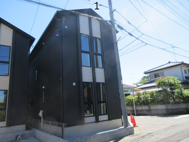 【仲介手数料無料】新築後未入居戸建　東松山市小松原町21-10（全2棟）の外観