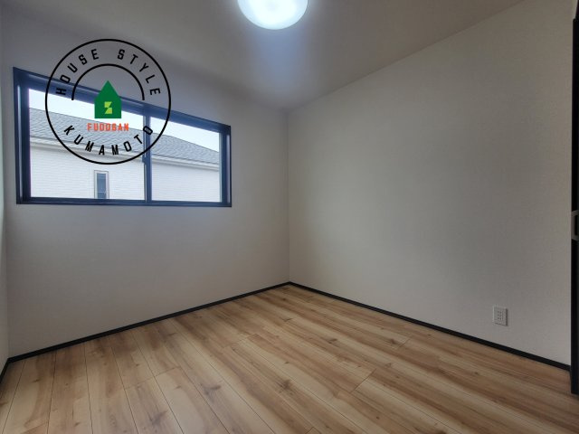 熊本市南区富合町杉島第6-4棟（1号棟）の子供部屋|穏やかな光が差し込む室内には、穏やかな時間が流れます。