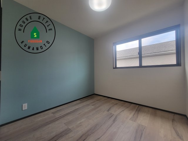 熊本市南区富合町杉島第6-4棟（2号棟）の子供部屋|穏やかな光が差し込む室内には、穏やかな時間が流れます。