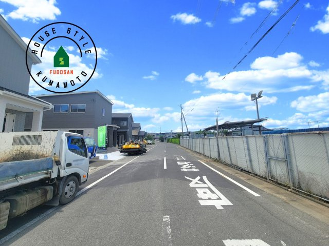 熊本市南区富合町杉島第6-4棟（2号棟）の前面道路含む現地写真|前面道路です。