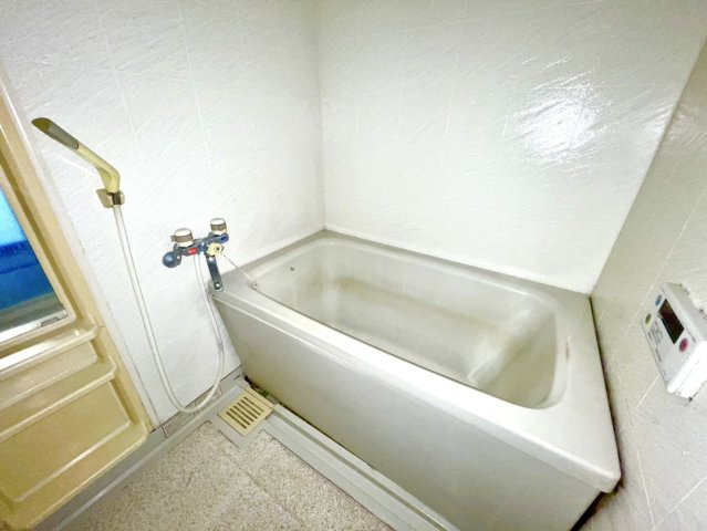 ユニーブル日進の浴室