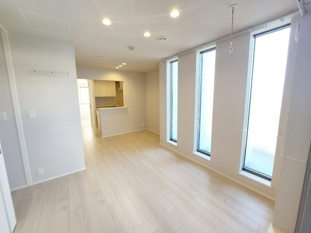 Ｌｅ　Ｃｉｅｌの居間・リビング|★キレイなフローリングのお部屋です★