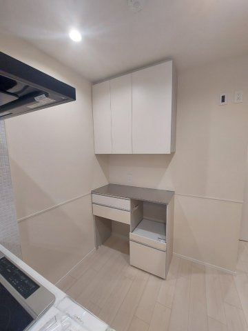 ＦｏｒｅｓｔＧｒａｎｄｅⅠ　フォレストグランデワンのキッチン|★食器棚★