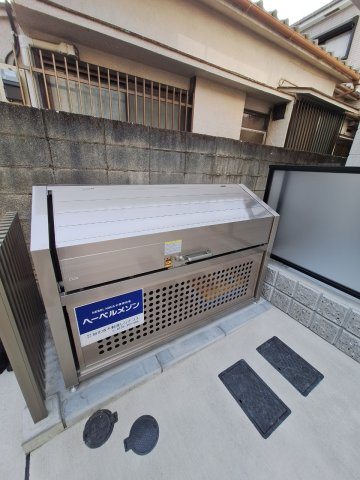 ロイヤルクレストのその他共用部分|敷地内ゴミストッカー
