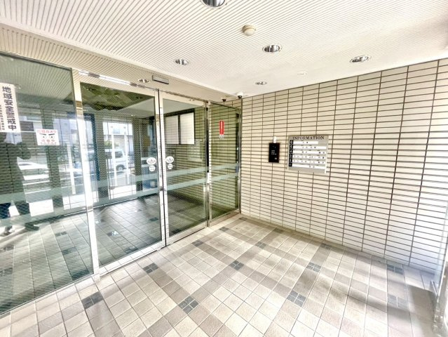 グリーンコーポ藤ヶ丘東のエントランス