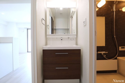 【独立洗面台】 | Le・Ciel徳川(ルシエル徳川) | 使いやすい独立洗面台です