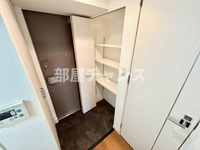 プレサンス丸の内レジデンスⅡの玄関