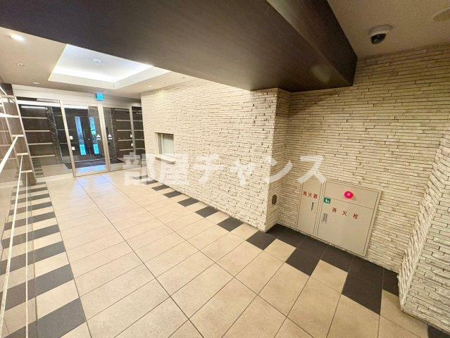 プレサンス丸の内レジデンスのロビー