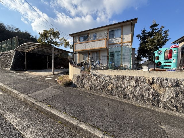 中古戸建　あさひが丘５丁目の前面道路含む現地写真