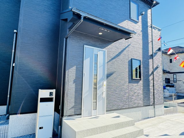 柏市酒井根３丁目新築戸建【酒井根小学校：5分】のエントランス|エントランス・玄関ポーチ