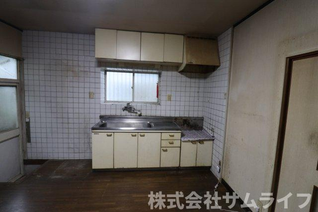 【キッチン】 | 潤野・敷地219坪中古戸建