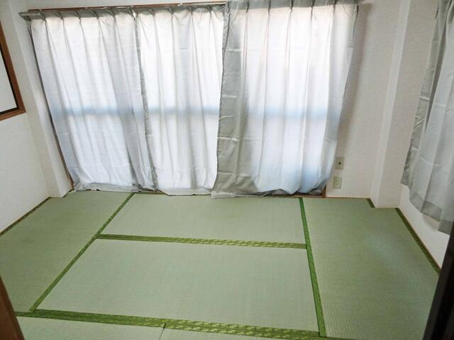 ともえマンションの和室|和室６帖